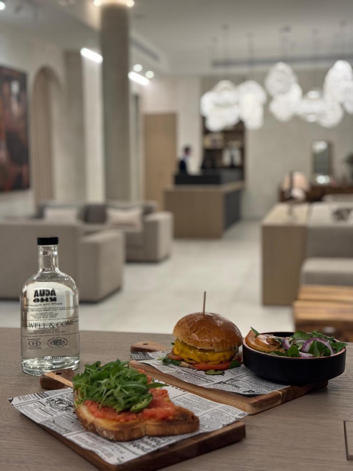 Hotel Well And Come Μάλαγα Εξωτερικό φωτογραφία