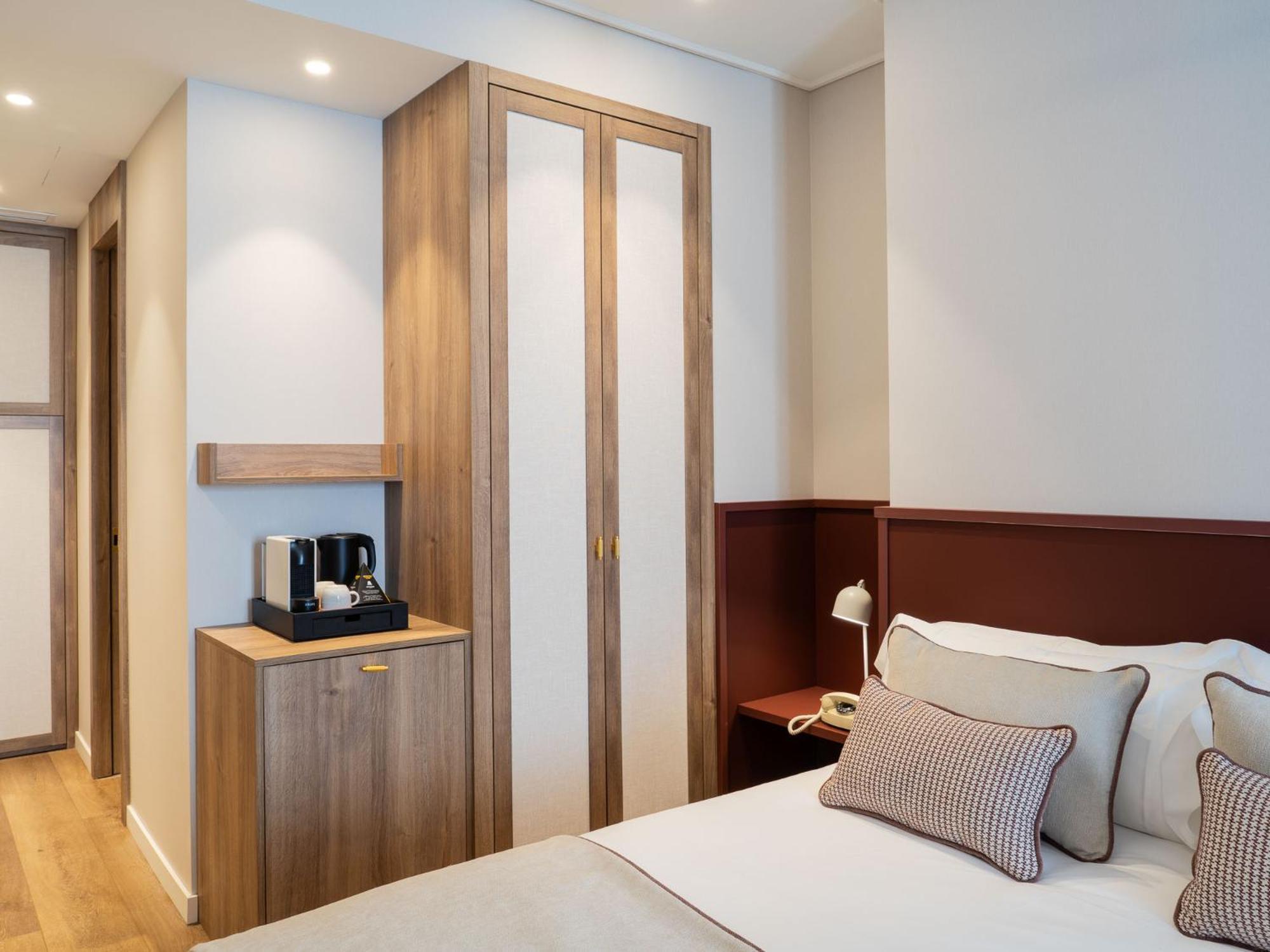 Hotel Well And Come Μάλαγα Δωμάτιο φωτογραφία